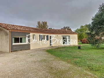MAISON DE FAMILLE PISCINE ET GRAND TERRAIN A MONTANS 