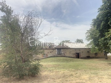 BELLE GRANGE DE 235 M²