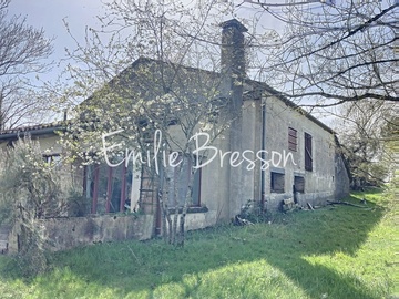 MAISON DE CAMPAGNE A RECONSTRUIRE