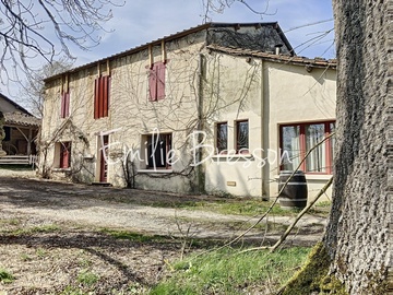 MAISON CALME DE CAMPAGNE A RENOVER AVEC GRANDE PISCINE !