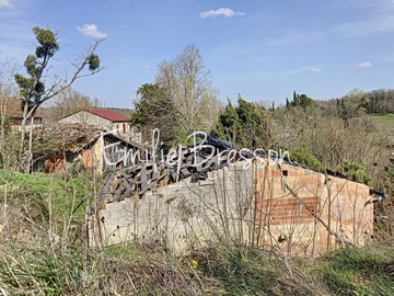 MAISON DE CAMPAGNE A RECONSTRUIRE