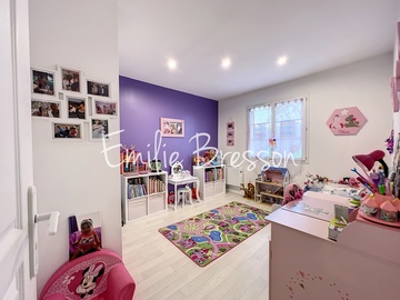 MAISON DE FAMILLE A BRENS AVEC GRAND TERRAIN, PISCINE , STUDIO ET DOUBLE GARAGE!