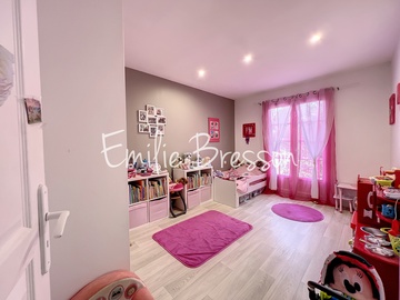 MAISON DE FAMILLE A BRENS AVEC GRAND TERRAIN, PISCINE , STUDIO ET DOUBLE GARAGE!