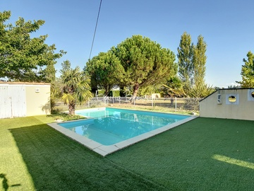 MAISON DE FAMILLE A BRENS AVEC GRAND TERRAIN, PISCINE , STUDIO ET DOUBLE GARAGE!
