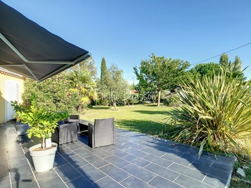 MAISON DE FAMILLE A BRENS AVEC GRAND TERRAIN, PISCINE , STUDIO ET DOUBLE GARAGE!