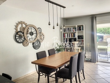 MAISON DES ANNEES 2000 AVEC 2250 M²DE TERRAIN 