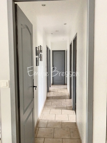 MAISON DES ANNEES 2000 AVEC 2250 M²DE TERRAIN 