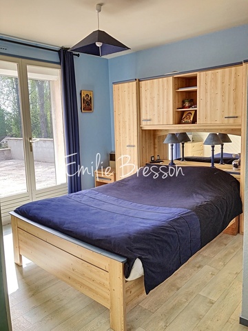 BELLE MAISON DE FAMILLE DE 163 M² AVEC PISCINE ET PARC ARBORE