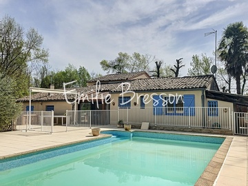 BELLE MAISON DE FAMILLE DE 163 M² AVEC PISCINE ET PARC ARBORE