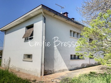 MAISON DE CENTRE VILLE SUR 2 NIVEAUX AVEC 1500M² DE TERRAIN