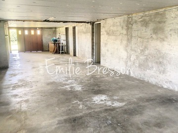 MAISON DE CENTRE VILLE SUR 2 NIVEAUX AVEC 1500M² DE TERRAIN