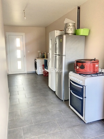 MAISON DE QUARTIER DE 100 M²AVEC 65 M² DE TERRASSES