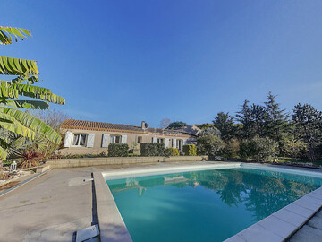 CASTELNAU DE MONTMIRAL - Propriété de 375 m2