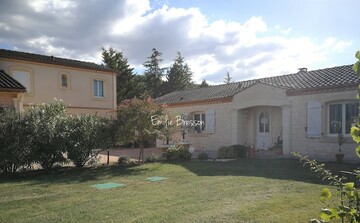 CASTELNAU DE MONTMIRAL - Propriété de 375 m2