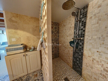 salle d'eau - chambre indépendante