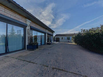 CASTELNAU DE MONTMIRAL - Propriété de 375 m2