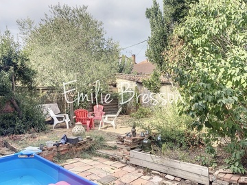Gaillac , maison de ville type longère avec petit jardin !