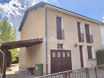 MAISON ANNEES 60 A RAFRAICHIRE AVEC 4 CHAMBRES ET UNE PARCELLE DE 320M²