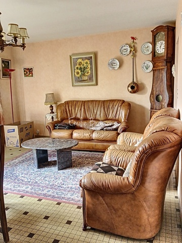 MAISON ANNEES 60 A RAFRAICHIRE AVEC 4 CHAMBRES ET UNE PARCELLE DE 320M²