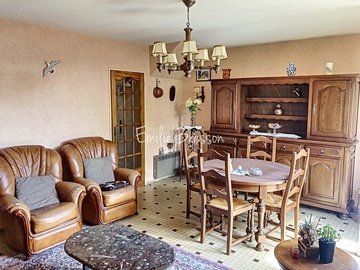 MAISON ANNEES 60 A RAFRAICHIRE AVEC 4 CHAMBRES ET UNE PARCELLE DE 320M²